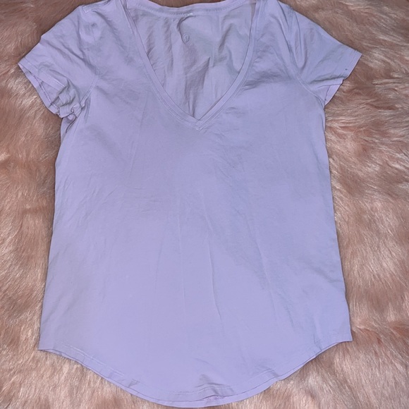 Lululemon Love Tee Short Sleeve V-Neck T-Shirt light Purple size 6 - Picture 3 of 13